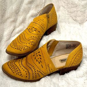 Mustard Yellow D’Orsay Booties | Sz 8.5 | Not Rated